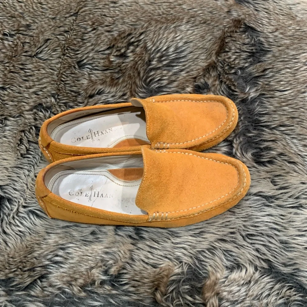 Cole Haan Somerset Loafers Men size 8M Orange Suede Shoes. Rare color